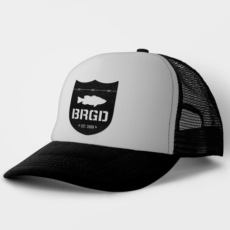 Abbigliamento-cappellino-bass-brigade-brgd-shield-white-pannel-bucket-black-white-lurefishing-planet.